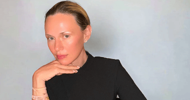 Hilde Lynn Helphenstein, the artist and satirist known as Jerry Gogosian, in a thoughtful portrait — June 2026 obituary feature